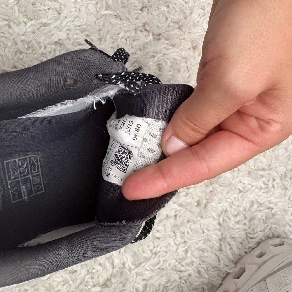 On Cloudtec Women’s All White Athletic Running Shoes - Picture 6 of 6